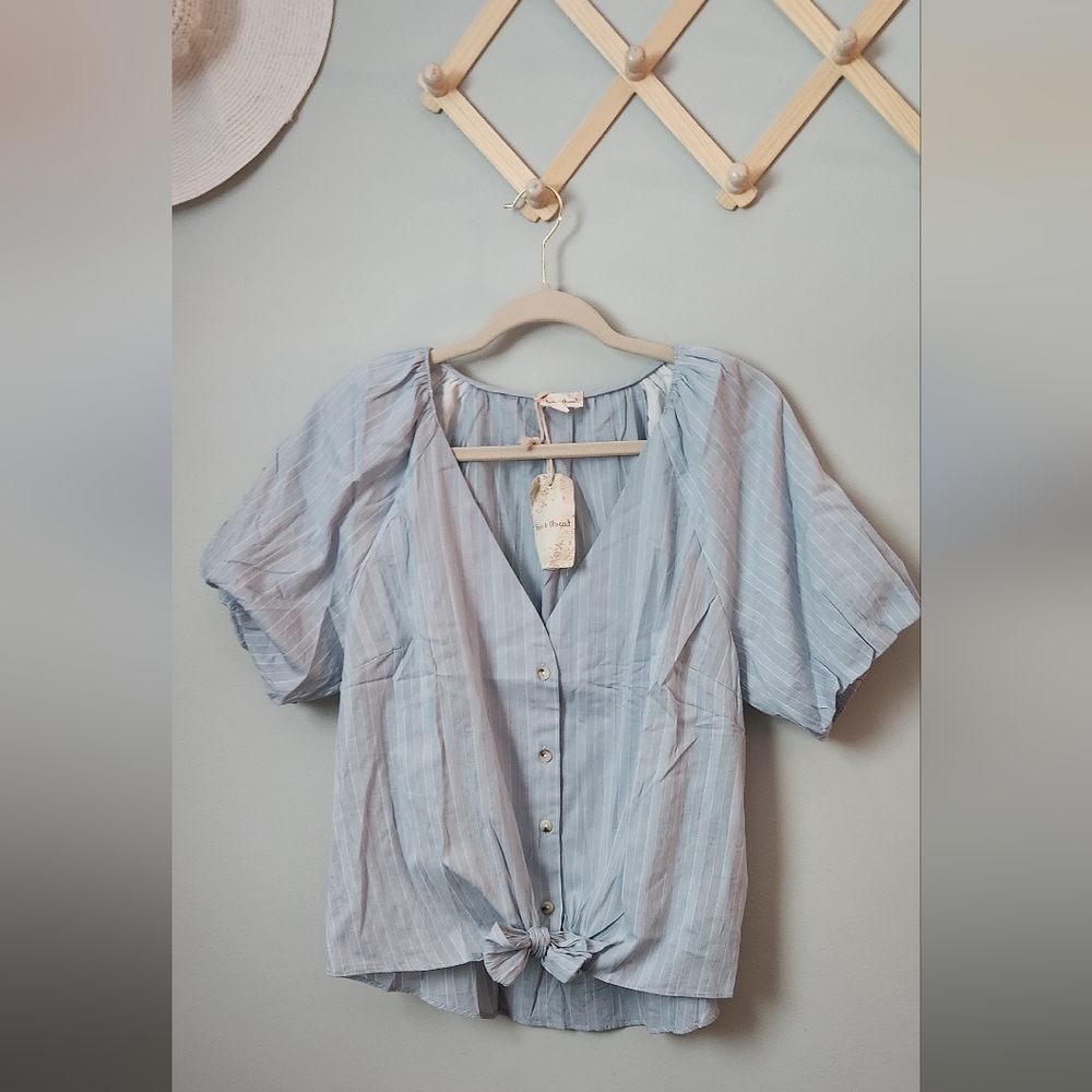 NWT Hem and Thread blouse